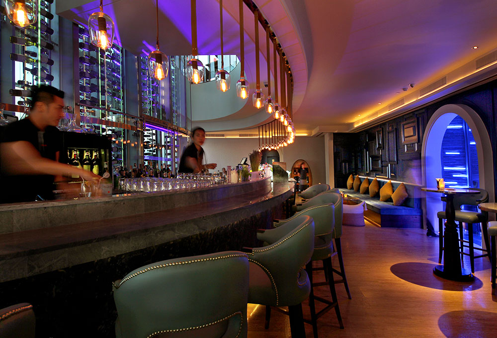 bangkok-restaurant-uno-mas-wine-cellar-21